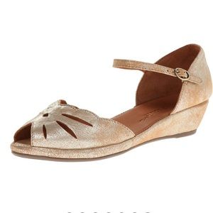 Gentle Souls Lily Moon wedges